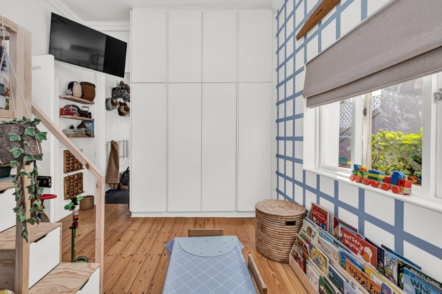 4 Bedroom Property for Sale in Oranjezicht Western Cape